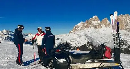 Attacco epilettico, un giovane sciatore soccorso dai carabinieri a Canazei