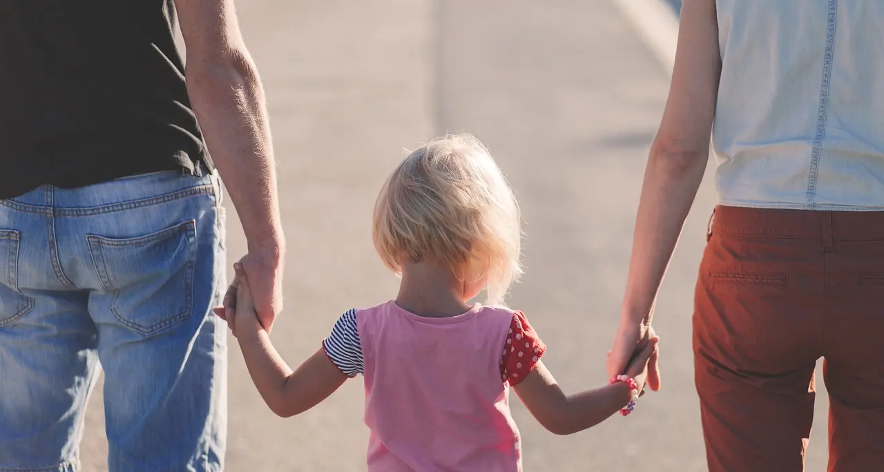 In regione cala il numero dei papà che scelgono il congedo parentale per stare con i figli