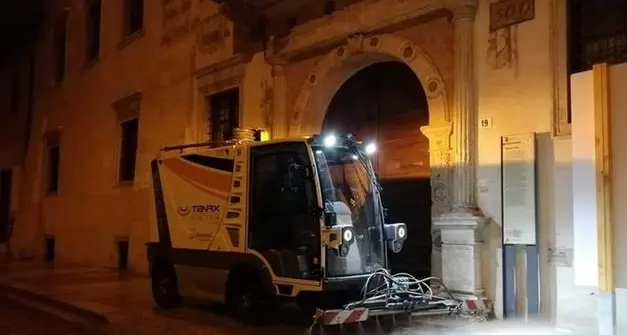 Fino al 9 maggio il lavaggio notturno delle strade: attenzione ai divieti