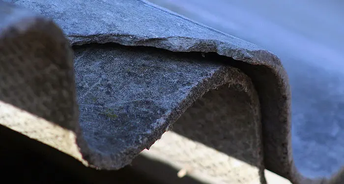 In Trentino ancora decine di migliaia le coperture di amianto: oltre 486 ettari di superficie