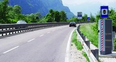 L'autovelox della discordia sulla strada per il Primiero, dove quasi nessuno rispetta i 60 all'ora