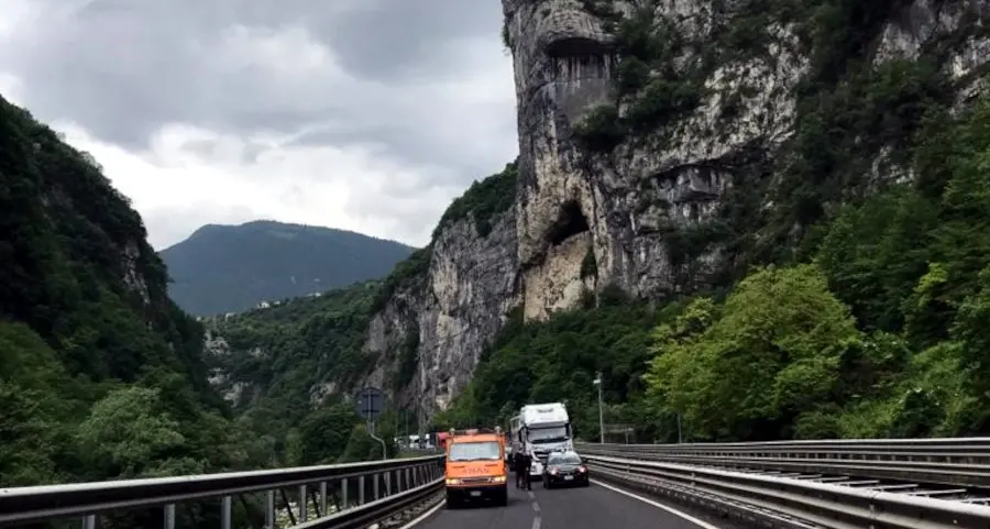 Statale 47 chiusa e traffico deviato giovedì 27 aprile per il disinnesco di un ordigno bellico a Cismon del Grappa