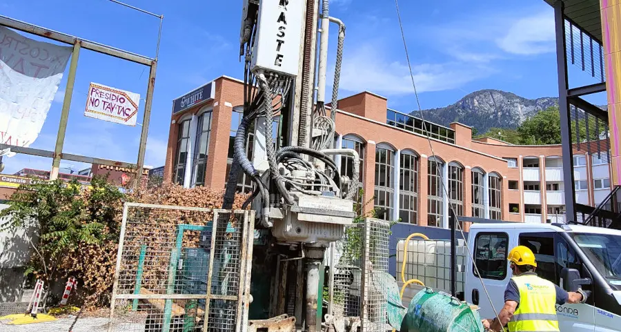 Nuova protesta no tav davanti al cantiere dello scalo Filzi: arriva la polizia per far passare i camion