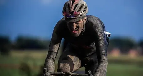 Moscon contro la tappa dimezzata: \"Non ce l'ha ordinato il dottore di fare i ciclisti professionisti\"