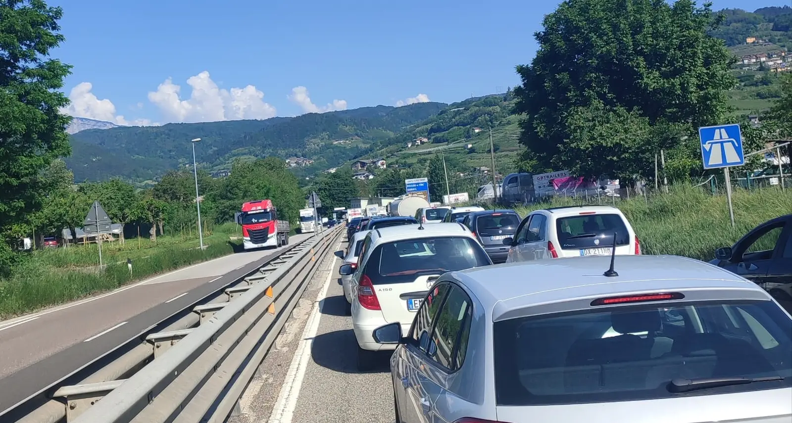Sulla statale 47 a Civezzano traffico bloccato in direzione Trento