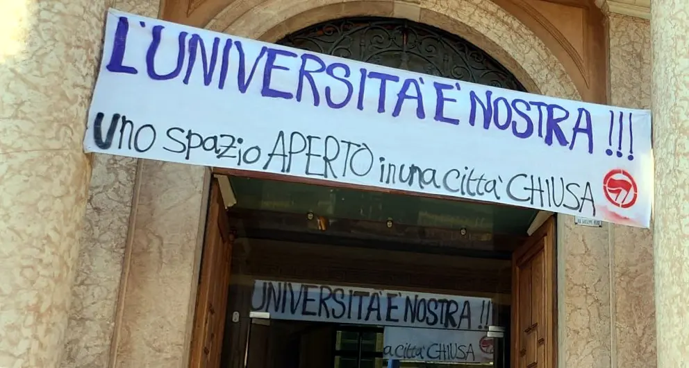 \"Sociologia occupata\": in via Verdi la \"risposta\" studentesca al Festival dell'economia