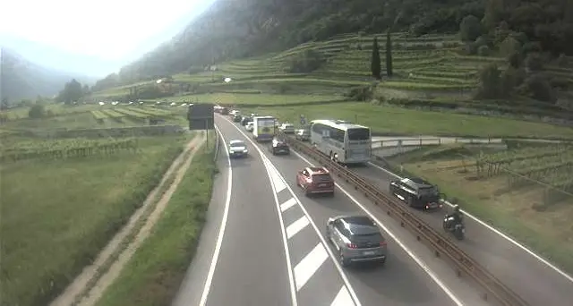 Incidente stradale a Loppio: quattro persone ferite, disagi per il traffico