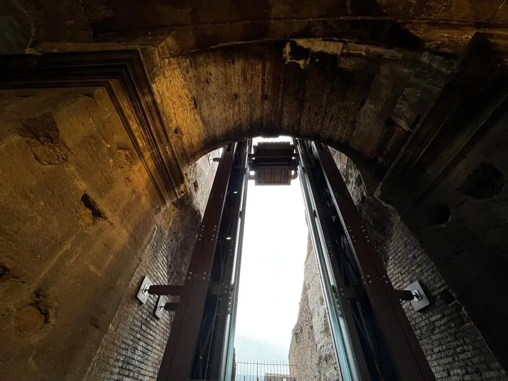 Inaugurazione della struttura-vano ascensore Metal Working presso il Colosseo di Roma
