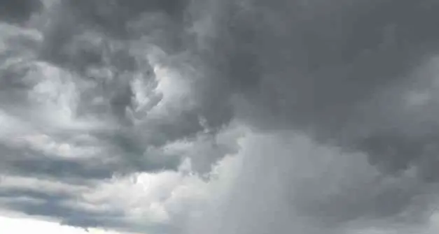 Allarme temporali intensi con vento forte e nubifragi, in Trentino scatta l'allerta gialla
