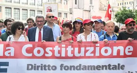 \"Basta tagli del governo: in piazza per difendere la sanità pubblica\": Cgil e associazioni a Roma