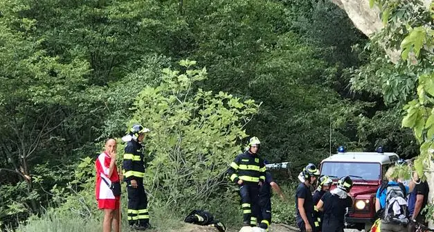 Ricoverato in ospedale un ciclista colpito da un sasso sul sentiero del Ponale