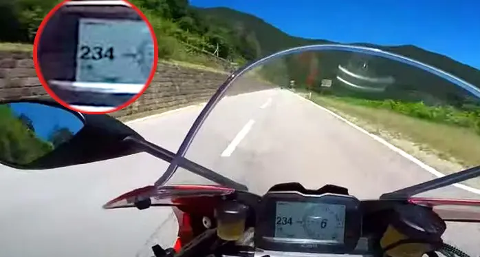 Strade pericolose, in moto a 230 all'ora in val di Cembra: la follia di un gruppo finisce sui social