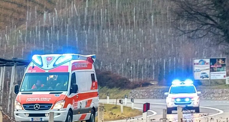 Val d'Ultimo, precipita nel burrone con lo scooter: grave un ragazzo