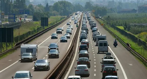 Week-end da bollino rosso, rallentamenti sull'Autobrennero dall'Alto Adige fino ad Affi