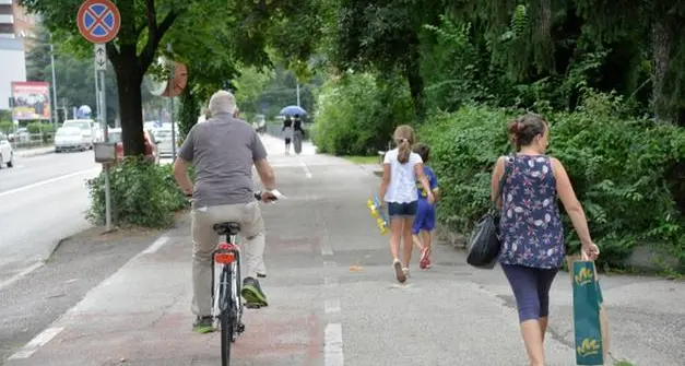 Le piste ciclabili in città: restano molti aspetti critici da chiarire