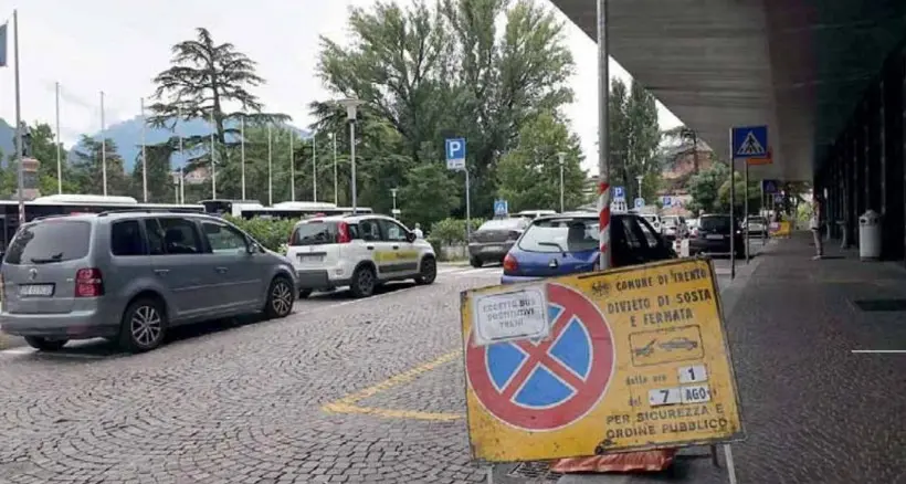 Manutenzione sulle linee: cinque giorni senza treni da Trento verso Bolzano e Bassano. Città invasa dai bus sostitutivi