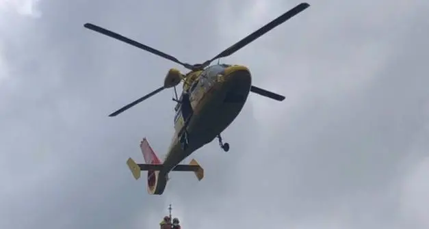 Due alpinisti bloccati sulla parete sud della Marmolada: recuperati di notte con l'elicottero e cento metri di verricello