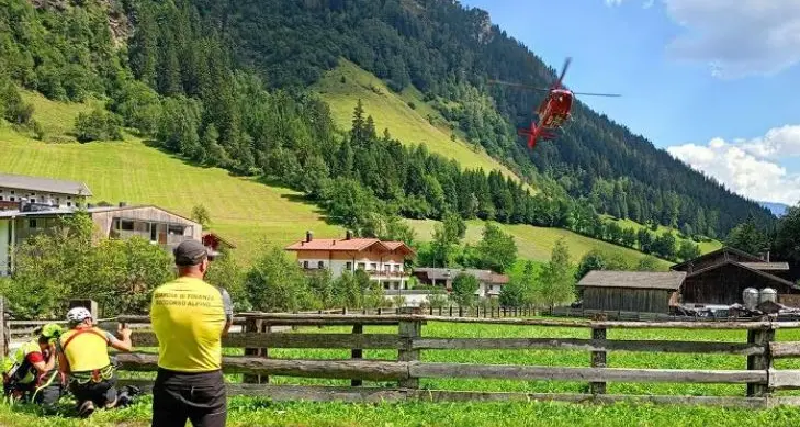 Val di Fleres, escursionista precipita dalla via ferrata e muore