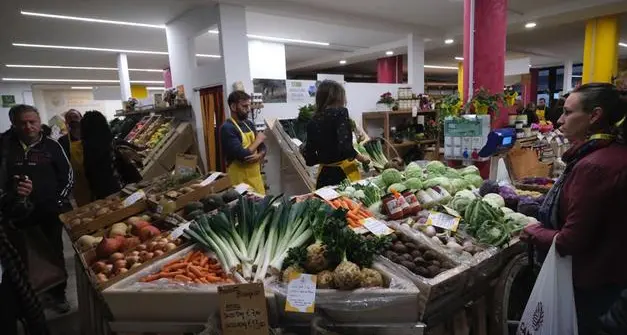 A Trento il mercato contadino coperto riapre i battenti dopo la pausa estiva