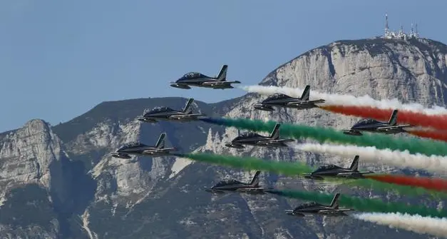 Frecce tricolori, esibizione cancellata ma ci sarà il sorvolo sui cieli di Trento e Bolzano