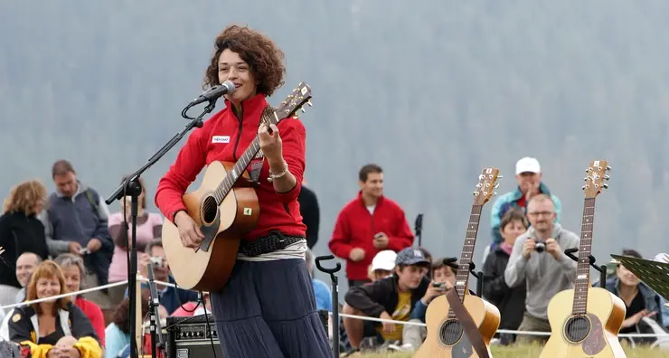 Carmen Consoli sul Brenta con un live acustico che chiuderà la stagione dei \"Suoni delle Dolomiti\"