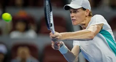 China Open, Jannik Sinner vola in semifinale contro Carlos Alcaraz