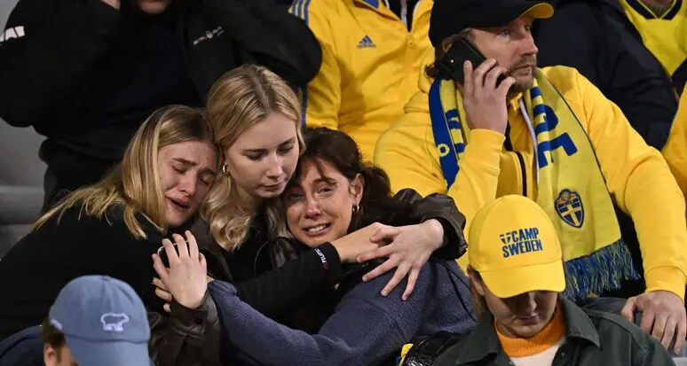 Bruxelles, pubblico in ansia nello stadio: Belgio-Svezia interrotta, poi l'evacuazione