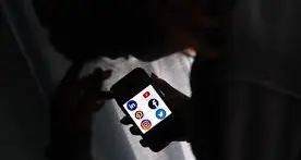 Abusi su un 13enne, arrestato noto youtuber italiano di 21 anni