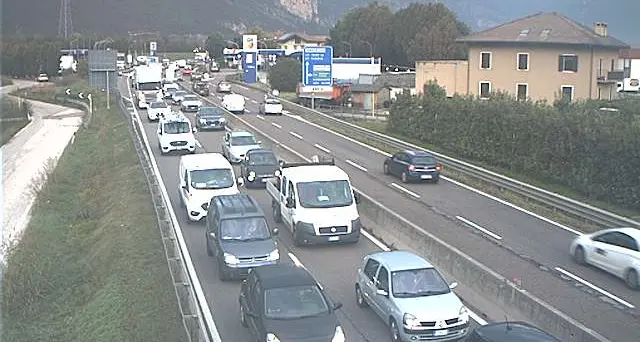 Incidenti in tangenziale e ai Crozi, lunghe code in città e sulla Valsugana