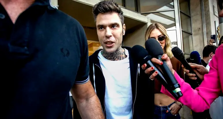Più risorse pubbliche per la salute mentale: la petizione di Fedez vola a 300 mila firme, presentata al ministro