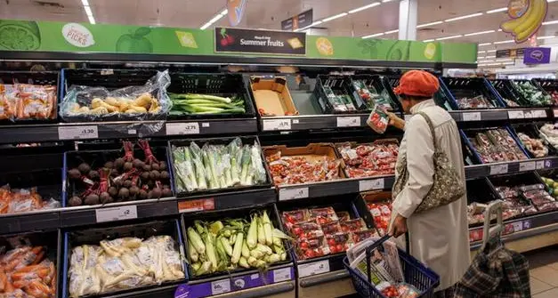 In un anno alimentari su del 10.6%, i sindacati chiamano imprese e Provincia: nuove politiche dei redditi