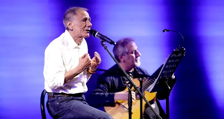 Roberto Vecchioni sarà in scena a Trento lunedì 18 marzo
