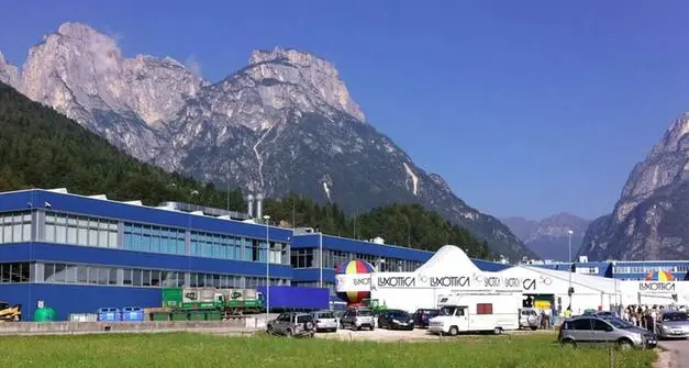 Luxottica: per i lavoratori venti venerdì liberi ogni anno, a parità di salario