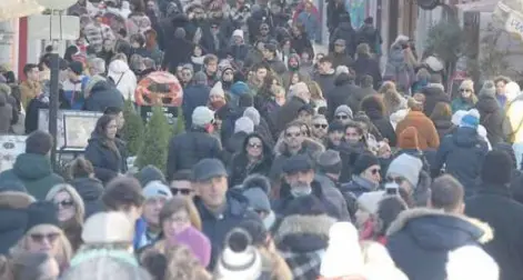 Il caos per l'assalto di turisti a Trento: la Fiera non tornerà nel \"ponte\" dell'Immacolata