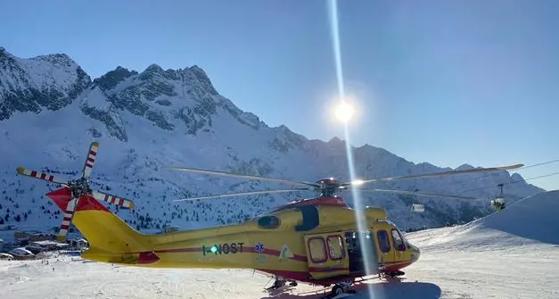 Madonna di Campiglio, in gravi condizioni una ragazza finita contro un albero mentre sciava