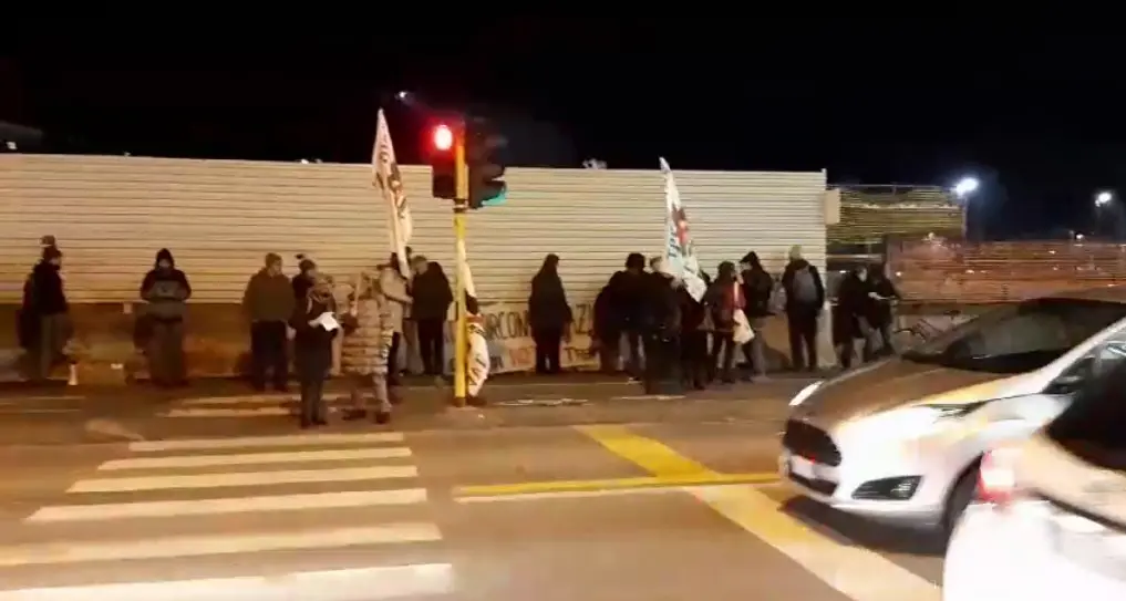Nuova manifestazione in via Brennero contro il bypass ferroviario