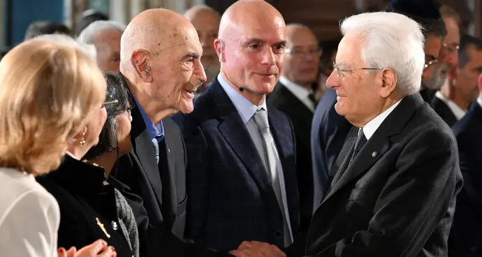 Mattarella: \"L'antisemitismo ritorna, non lo tollereremo. Israele non neghi il diritto a uno Stato palestinese\"