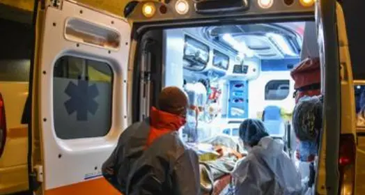 Il ragazzo ustionato a Pergine: in fiamme il profumo cosparso sul corpo