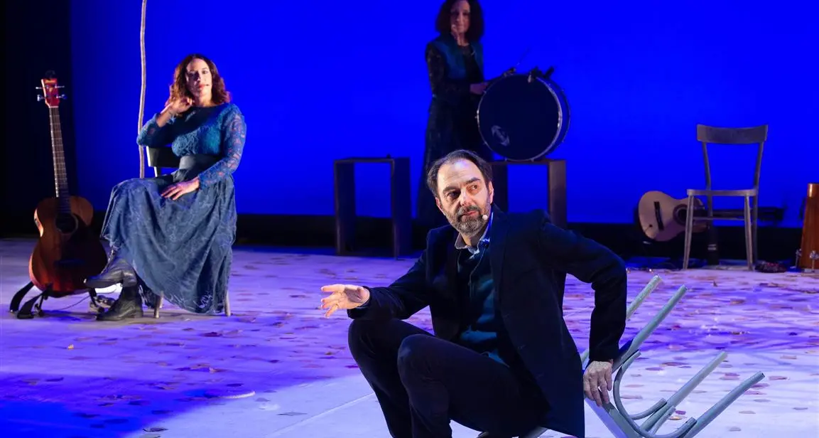 \"La buona novella\" di Fabrizio De Andrè fra parole e musica con Neri Marcorè