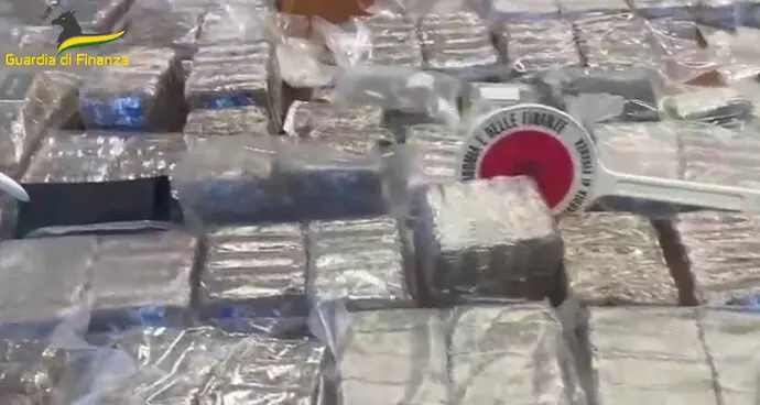 Traffico di hashish sui tir dal Marocco all'Italia: arresti anche in Trentino e a Bolzano