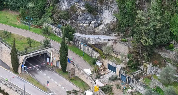 Lunedì al via i lavori dopo la frana sulla Gardesana tra Riva e Limone