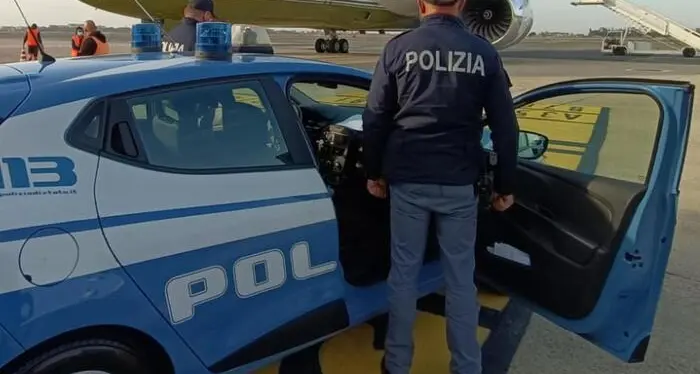 Ordine di cattura emesso dalla Procura di Trento, 34enne fermato mentre sale sull'aereo a Verona