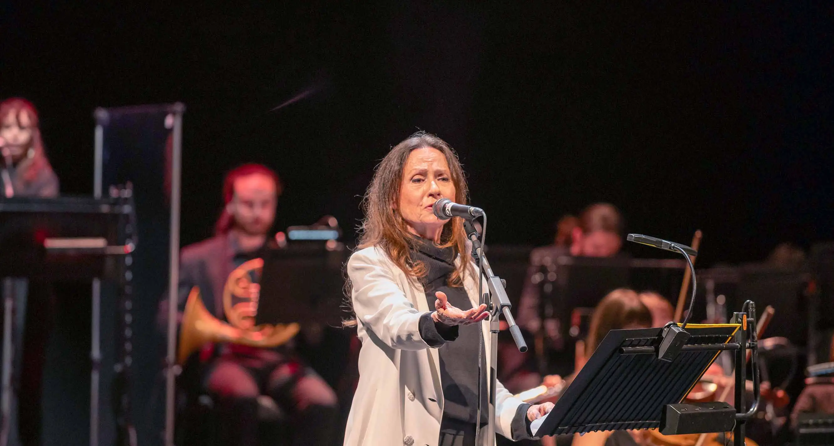 Applausi al teatro Sociale per Gigliola Cinquetti che ha lanciato da Trento il tour 2024