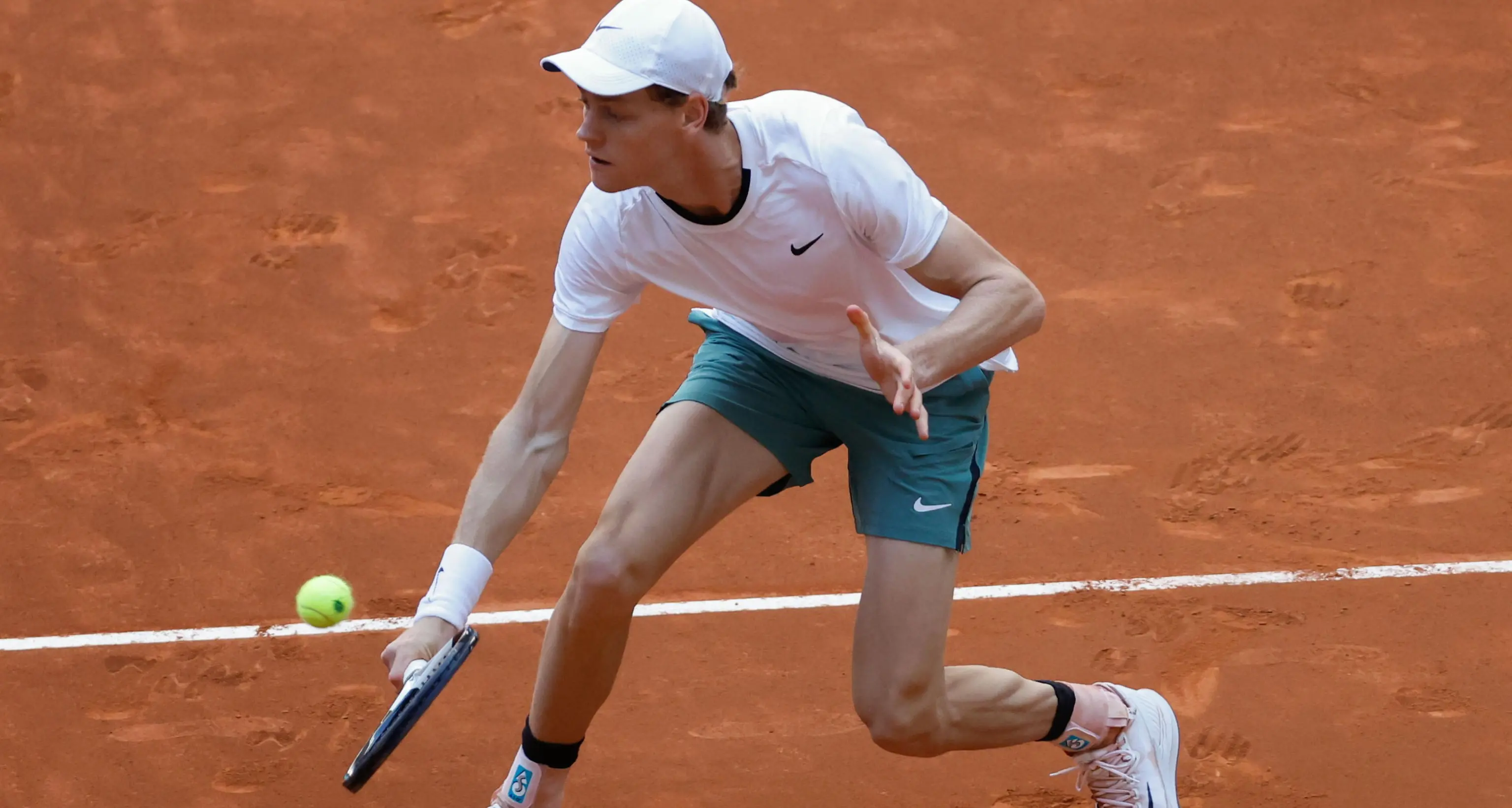 Sinner si sta già allenando a Parigi: il pusterese è pronto per il Roland Garros