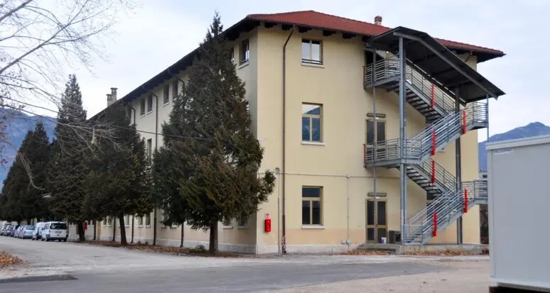 Lite furibonda alla residenza Fersina, accoltellato un ospite: è in gravi condizioni