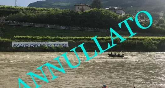 Borgo Sacco, annullato il Palio delle zattere: troppa acqua nell'Adige