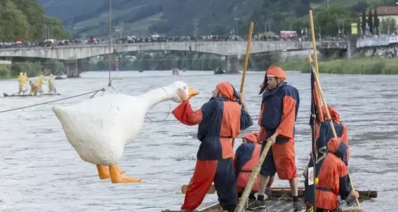 Troppa acqua che scorre nell'Adige, annullato per la prima volta il Palio dell'oca