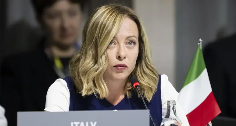 La Svp tende la mano a Meloni: astensione sul premierato, tutelata la rappresentanza dell'Alto Adige