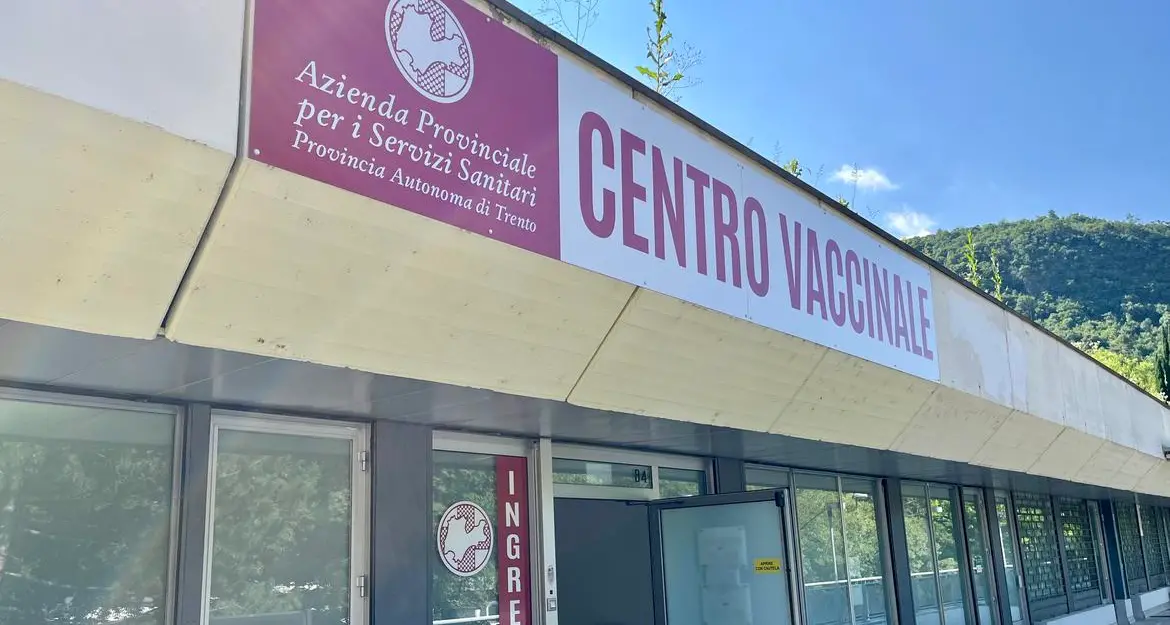 Vaccinazioni, ritorna in Trentino l’open day contro l’encefalite da zecca