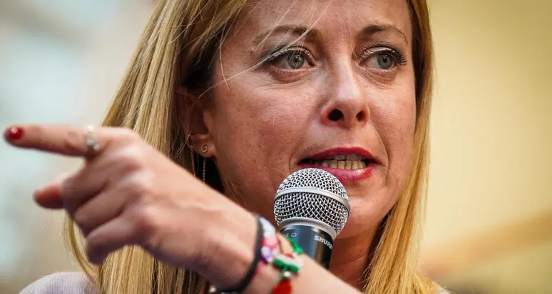 Il neofascismo fra i giovani di Fdi, Meloni striglia i suoi: \"Nel partito non c'è spazio per razzisti e antisemiti\"
